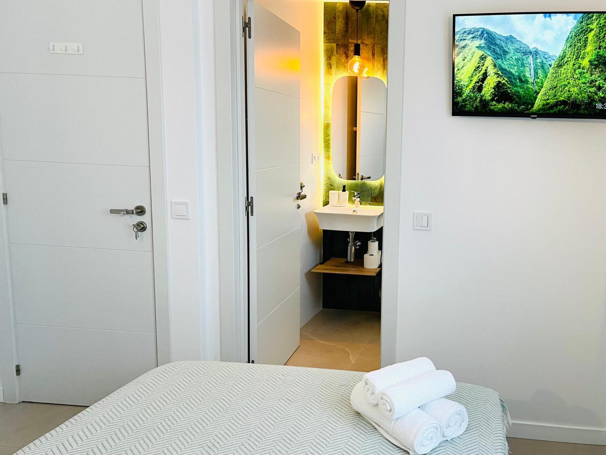 Solaz Malaga, Shared Apartment Exteriör bild